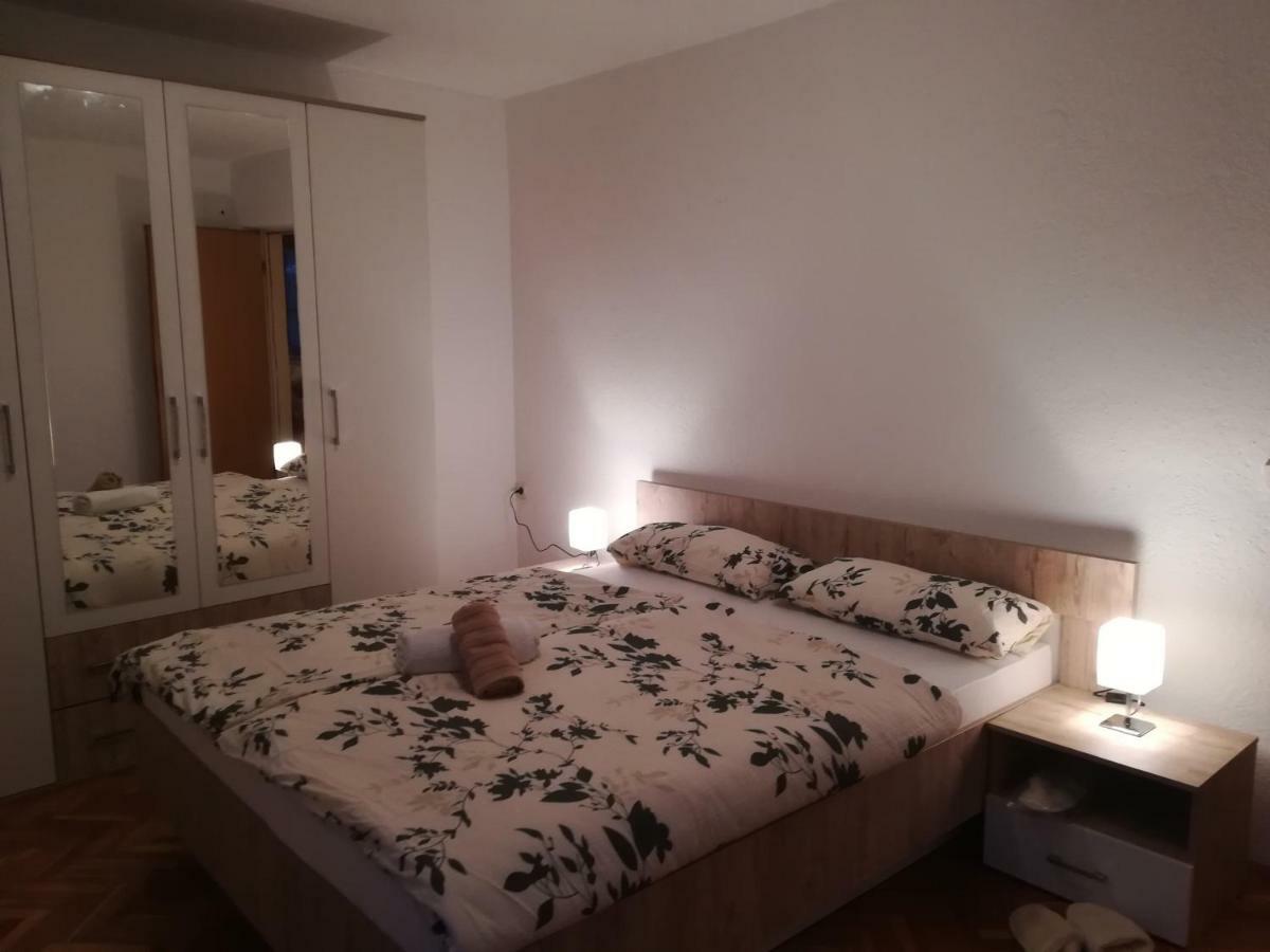 Apartman Lidija Ливно Екстериор снимка