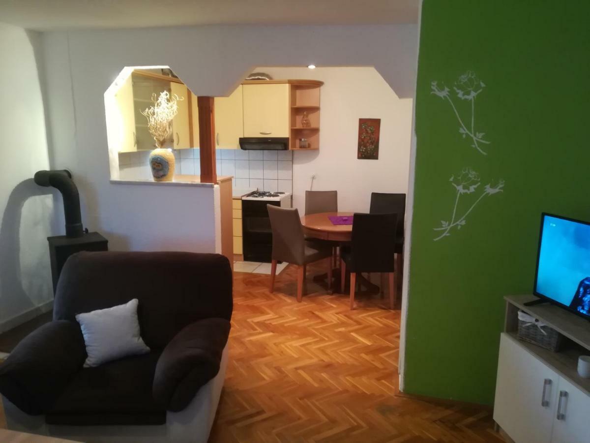 Apartman Lidija Ливно Екстериор снимка